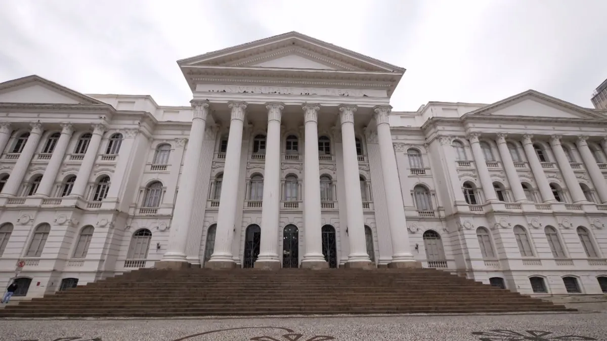 Concurso UFPR: 61 vagas. Iniciais até R$ 4,1 mil