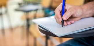 Concurseiros geralmente têm uma série de dúvidas comuns enquanto se preparam para concursos públicos. Aqui estão 10 das principais dúvidas que eles costumam ter: