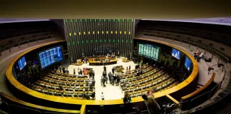 Concurso Câmara dos Deputados: 749 vagas! Inicial de até R$ 34,8 mil