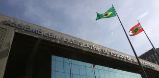 Concurso ALESC: iniciais até R$ 14,6 mil! Provas em 12/04 Concurso ALESC