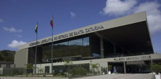 Concurso ALESC: iniciais até R$ 14,6 mil! Provas em 12/05 Concurso ALESC