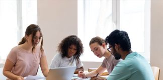 Estudo em Grupo para Concursos Públicos: Como Essa Estratégia Pode Melhorar Seus Resultados Estudo em Grupo